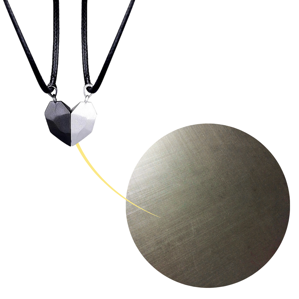 Ein Paar magnetische Halsketten - Ozerty